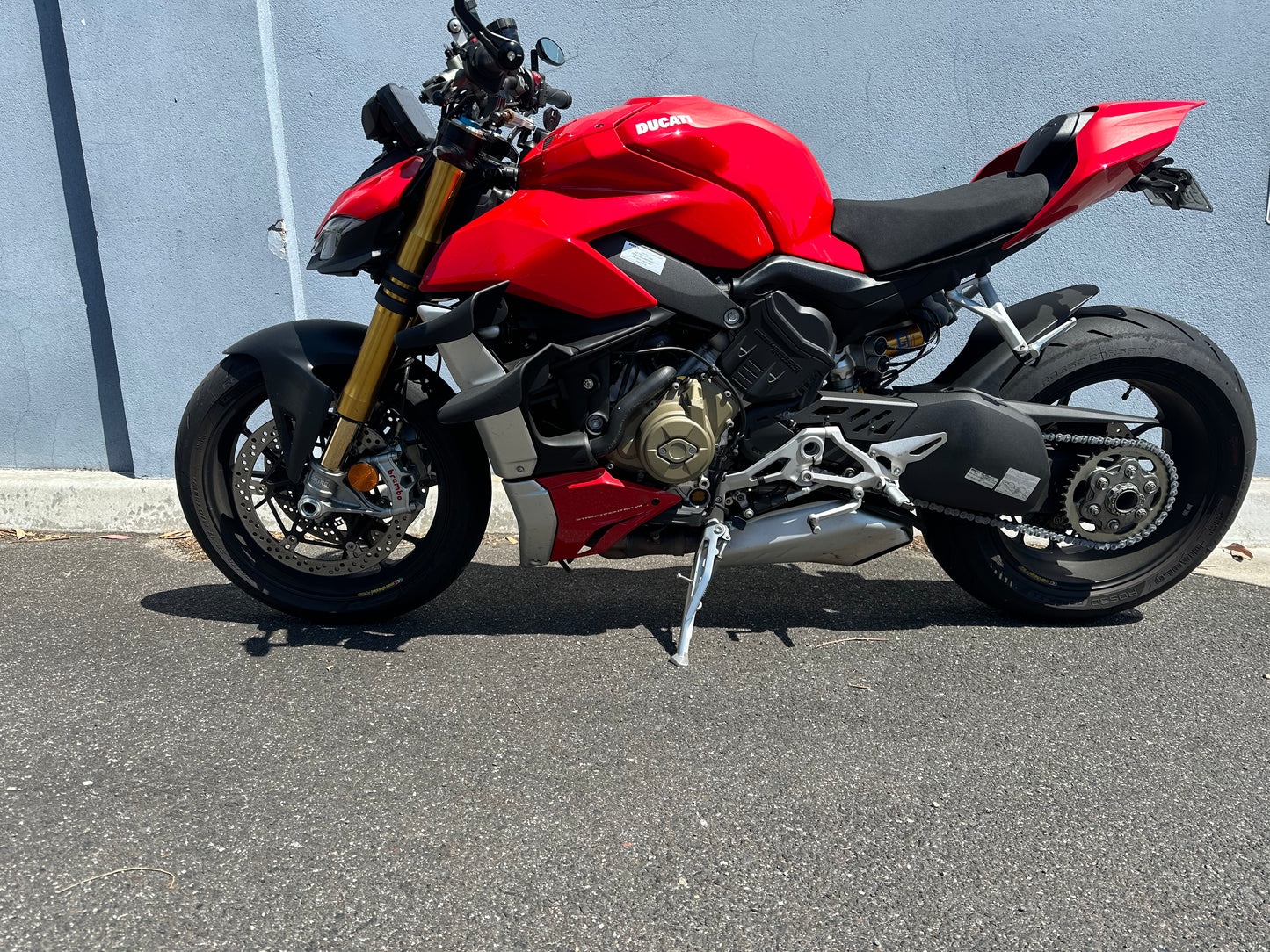 DUCATI STREETFIGHTER V4s.