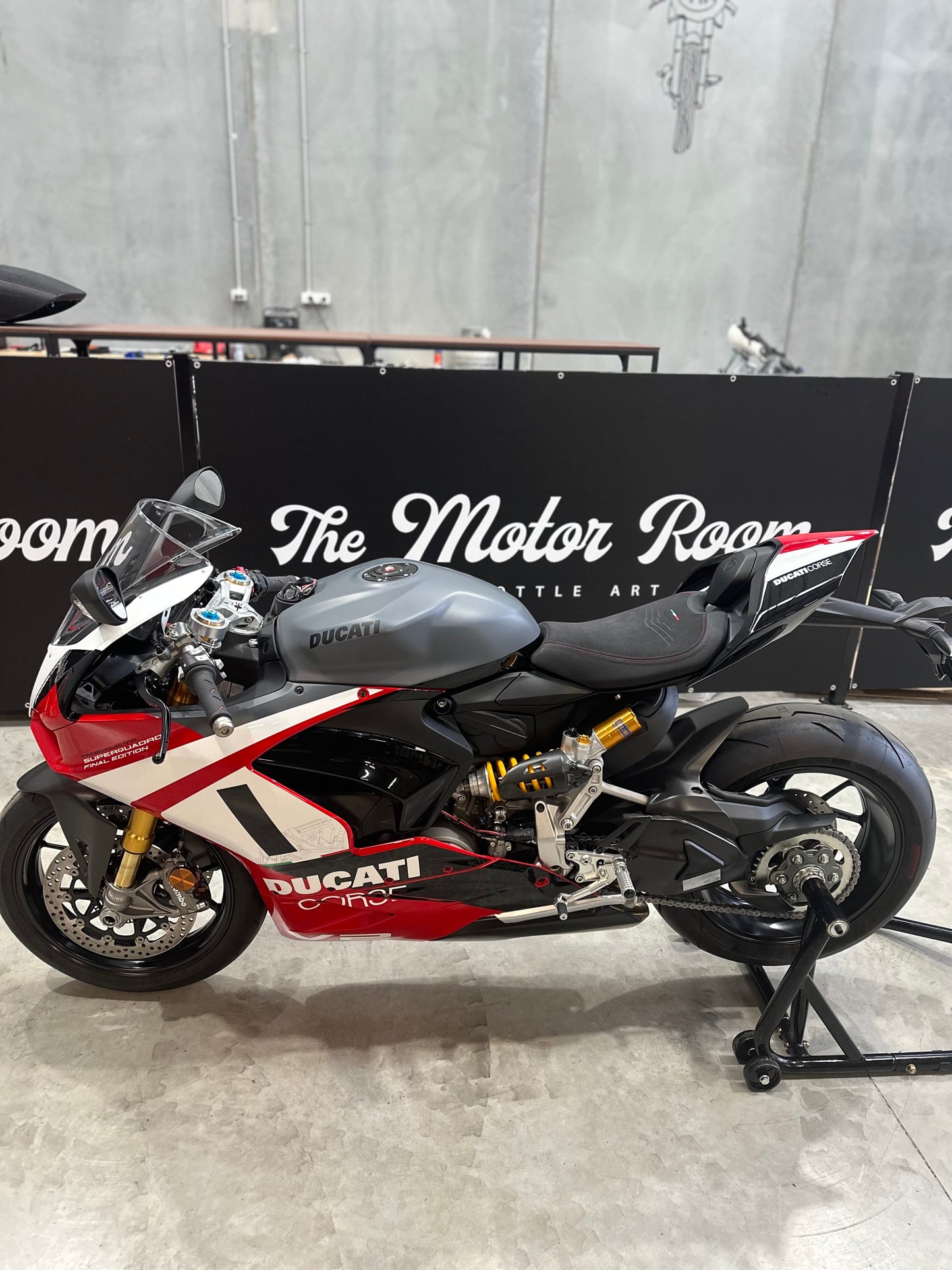 Ducati V2 Final Edition Superquadro