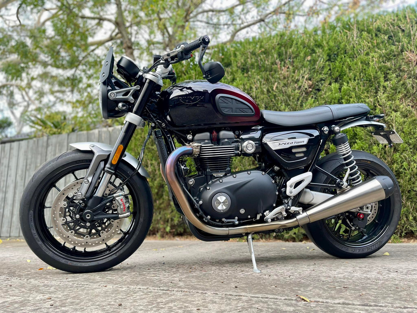 TRIUMPH SPEED TWIN - 2024 STEALTH EDITION